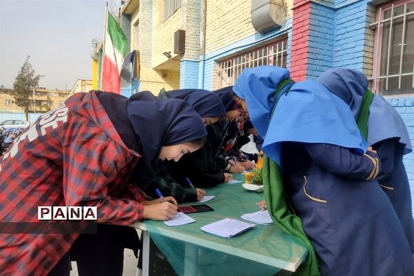 برگزاری انتخابات شورای دانش‌آموزی دبیرستان عطیه 2 ملارد