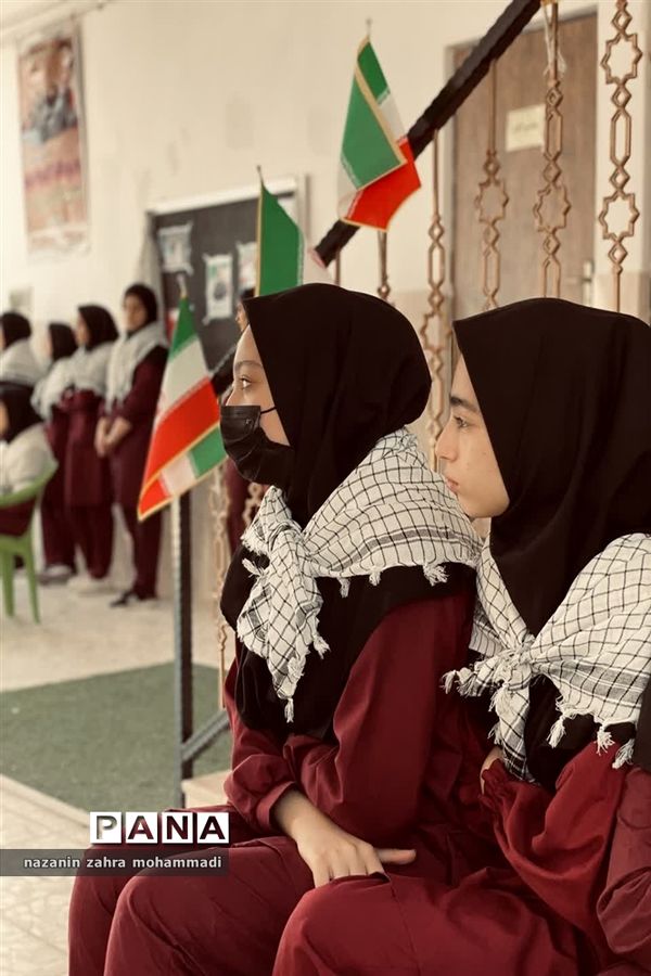 یادواره شهدای فرهنگی و دانش‌آموز در دبیرستان رازی گلوگاه