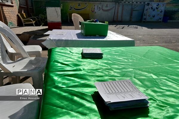 دوره انتخابات شورای دانش‌آموزی در دبیرستان دخترانه پژمان‌بختیاری