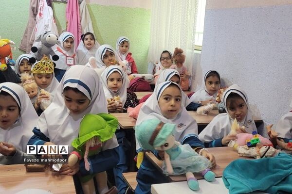 پویش فریاد عروسک‌ها در دبستان حضرت زهرا(س) یک رودهن
