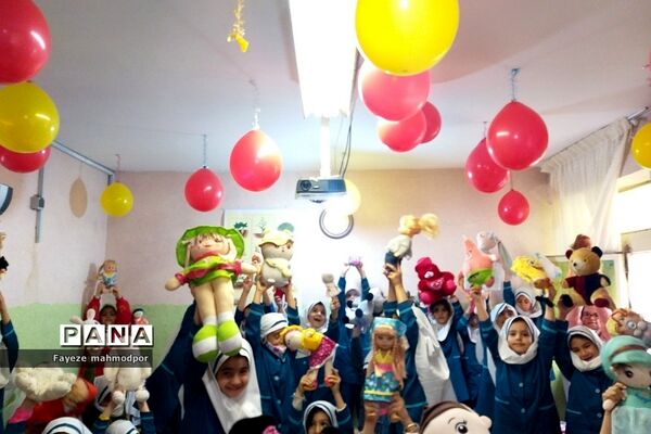 پویش فریاد عروسک‌ها در دبستان حضرت زهرا(س) یک رودهن