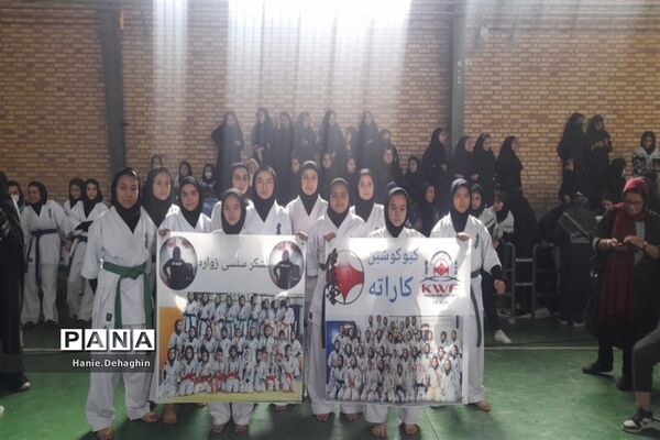 تجمع بزرگ فهمیده‌های دهه‌هشتادی در پاکدشت
