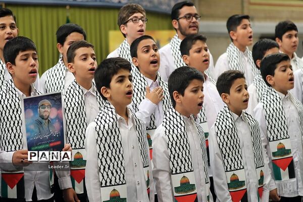 دیدار هزاران نفر از دانش‌آموزان و دانشجویان با مقام معظم رهبری