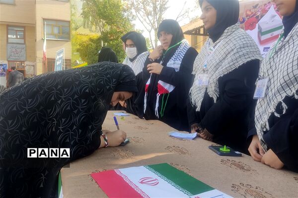 برگزاری مراسم نمادین انتخابات شوراهای دانش‌آموزی  در شیراز