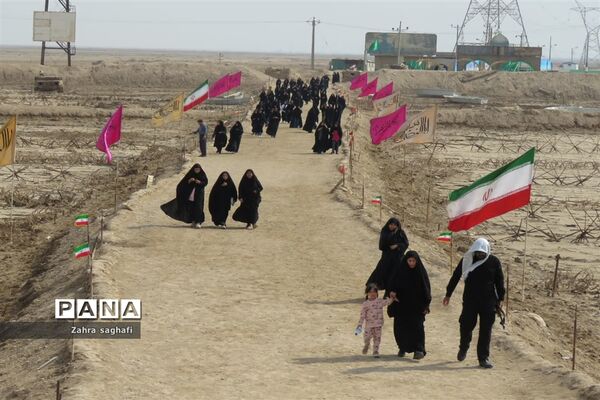 حضور دانش‌آموزان دختر هرات و مروست در یادمان شهدای شلمچه