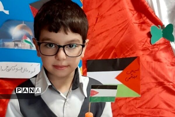 نمایشگاه دست سازه‌های استکبارستیزی، در دبستان پسرانه حضرت رسول اکرم شهرستان پردیس