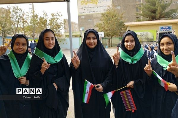 برگزاری بیست و ششمین‌،‌دوره‌ انتخابات شورای دانش‌آموزی در دبیرستان شهید ملاآقایی