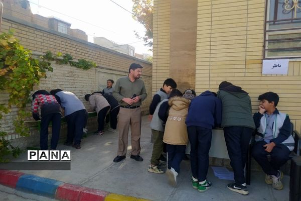 انتخابات شورای دانش‌آموزی مدرسه معلم دوره دوم