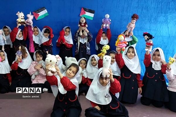 پویش فریاد عروسک‌ها در مدارس دخترانه رودهن