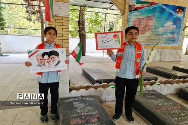 میثاق دانش‌آموزان ناحیه دو شیراز با شهدا به‌مناسبت هفته بسیج دانش آموزی