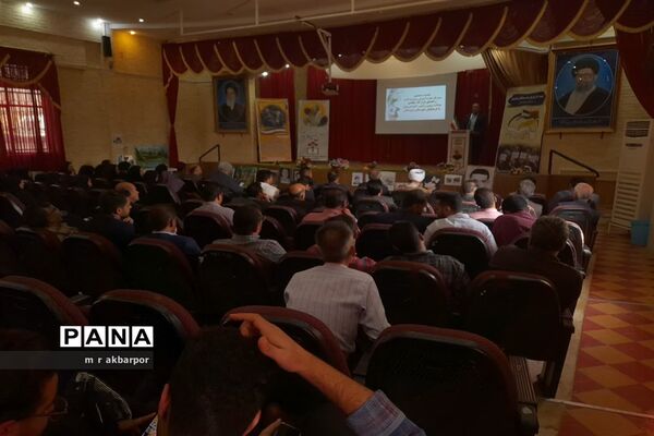 دیدار مدیرکل آموزش و پرورش استان فارس به همراه قرارگاه جهادی عدالت تربیتی و نصیب آموزشی با فرهنگیان شهرستان سروستان