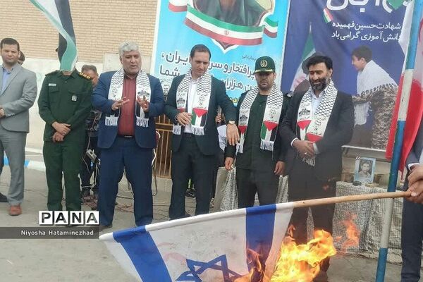 یادواره شهدای دانش‌آموزی در همدانک شهرستان بهارستان