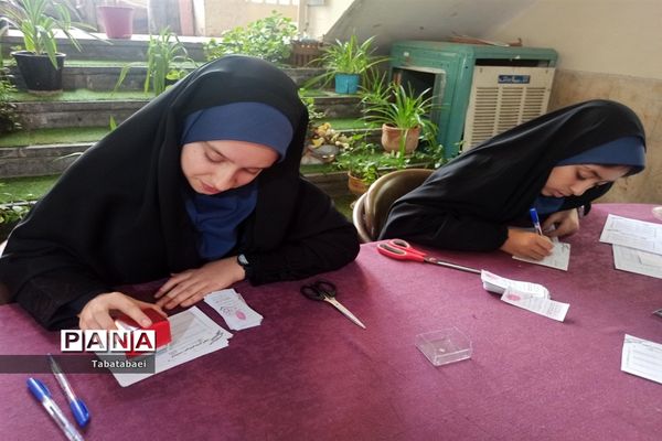 انتخابات شورای دانش‌آموزی دبیرستان زینبیه منطقه ۱۳