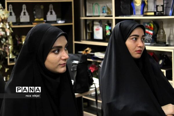 آیین تجلیل از نو معلمان ابتدایی ناحیه یک بهارستان