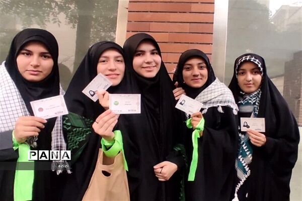 حضور دختران سلیمانی دردیدار رهبری