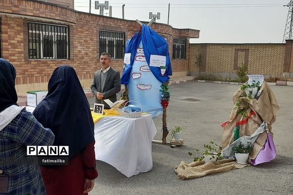 مراسم نمادین انتخابات شورای دانش‌آموزی در شهرستان فیروزکوه