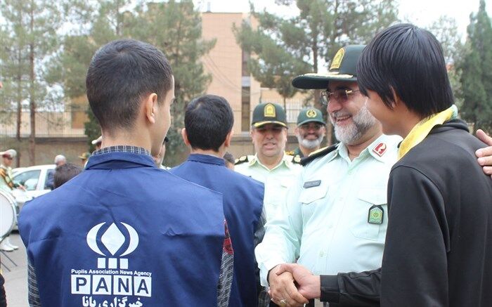 همکاری دانش‌آموزان با پلیس قابل تقدیر است