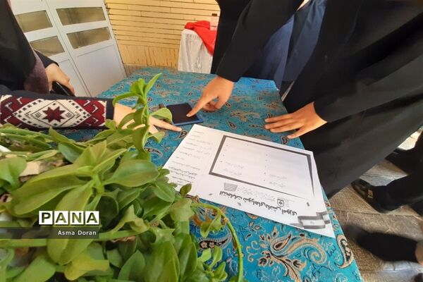 انتخابات شورای دانش‌آموزی در دبیرستان حضرت زینب(س) ناحیه سه
