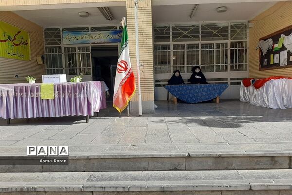 انتخابات شورای دانش‌آموزی در دبیرستان حضرت زینب(س) ناحیه سه