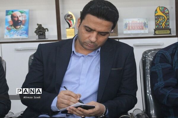جلسه هماهنگی معاونت تربیت‌بدنی و سلامت آموزش و پرورش استان بوشهر با هیات دو و میدانی