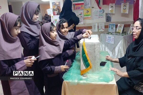 انتخابات شورای دانش‌آموزی در مدارس دخترانه شهرستان پردیس