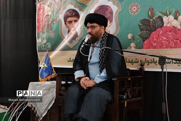 مراسم یادواره شهدای دانش‌آموز در شهرستان قرچک