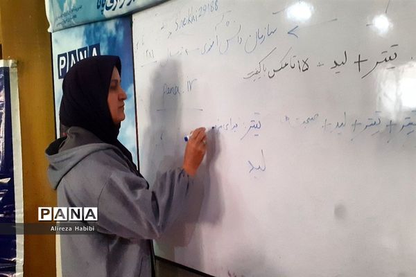 برگزاری کارگاه آموزش خبرنویسی ویژه دانش‌آموز خبرنگاران پسر در کانون شهدای فرهنگی ملارد