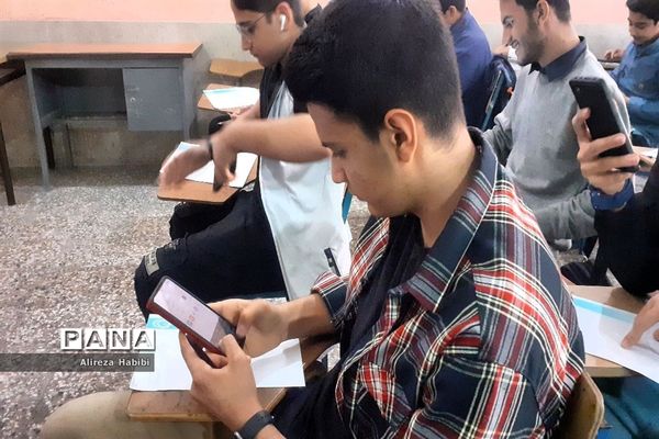 برگزاری کارگاه آموزش خبرنویسی ویژه دانش‌آموز خبرنگاران پسر در کانون شهدای فرهنگی ملارد