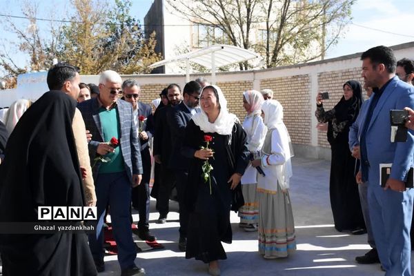 آیین افتتاح و بهره برداری از دبستان 12 کلاسه حضرت معصومه (س) منطقه‌ تبادکان