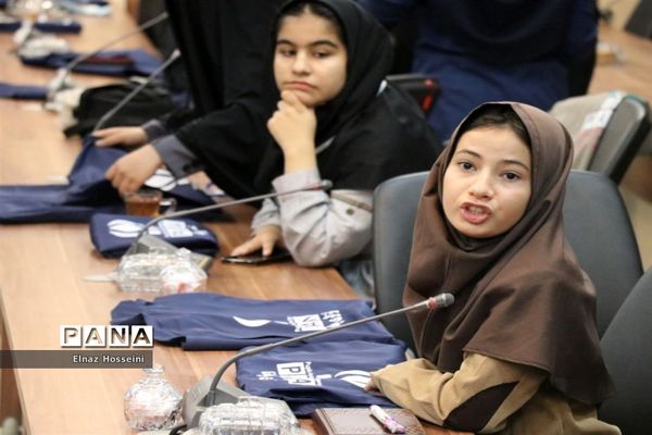 دومین روز از نشست  خبرنگاران دختر پانا در خصوص ۱۳ آبان ماه