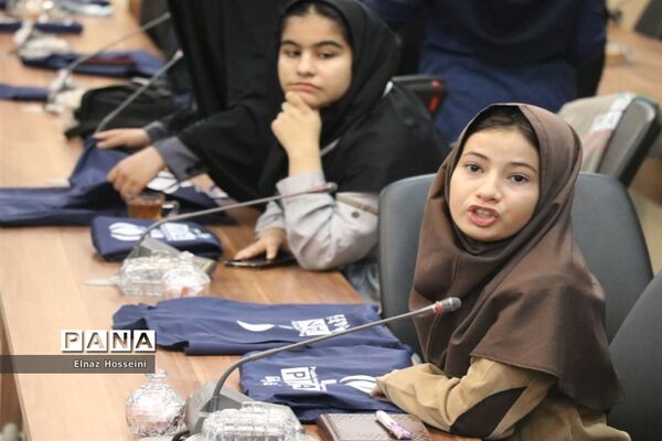 دومین روز از نشست  خبرنگاران دختر پانا در خصوص ۱۳ آبان ماه