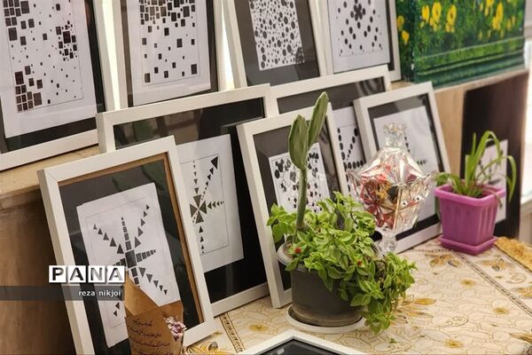 نمایشگاه دست سازه‌های هنرستان هنرهای زیبا ناحیه یک بهارستان