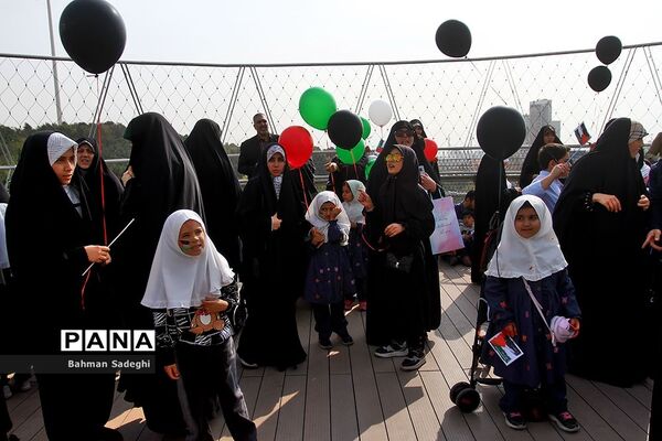 پویش  دانش‌آموزی پرواز بادبادک‌ها برای کودکان غزه