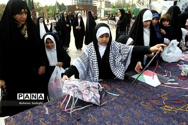 پویش  دانش‌آموزی پرواز بادبادک‌ها برای کودکان غزه