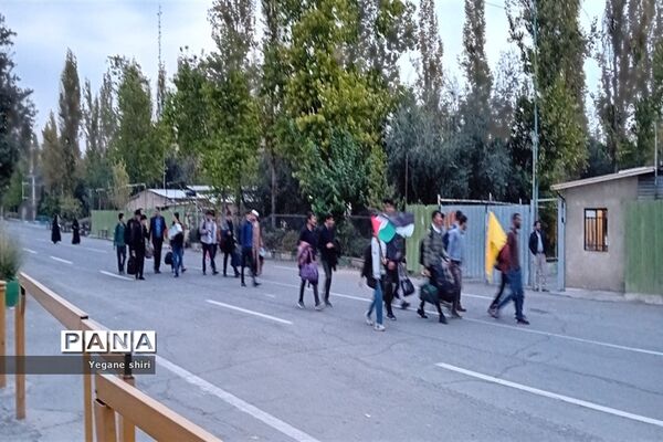 دیدار دانش‌آموزان منتخب سراسر کشور با مقام معظم رهبری