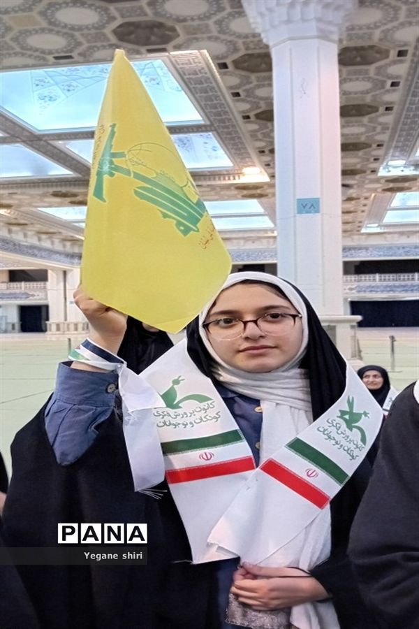 دیدار دانش‌آموزان منتخب سراسر کشور با مقام معظم رهبری