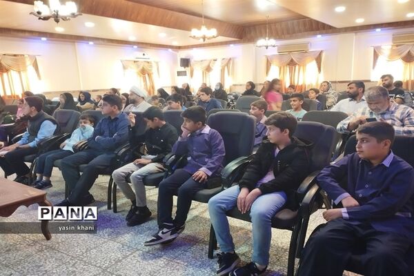 گردهمایی مسئولان هیأت‌های مذهبی دانش‌آموزی در عباس‌آباد