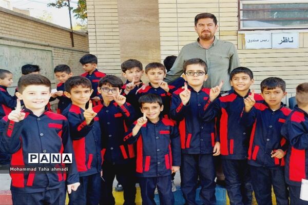 انتخابات شورای دانش‌آموزی مدرسه معلم دوره اول  شهرستان مانه و سملقان