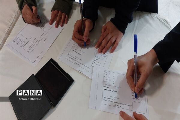 برگزاری بیست و ششمین دوره انتخابات شورای دانش‌آموزی در دبیرستان غیابی