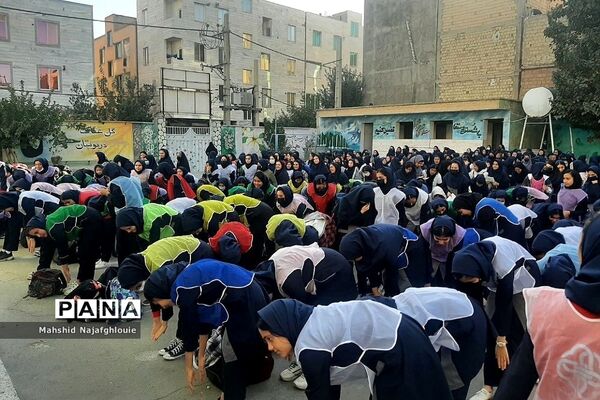 برگزاری المپیاد درون مدرسه‌ای در مدرسه شهید شرافت بهارستان دو