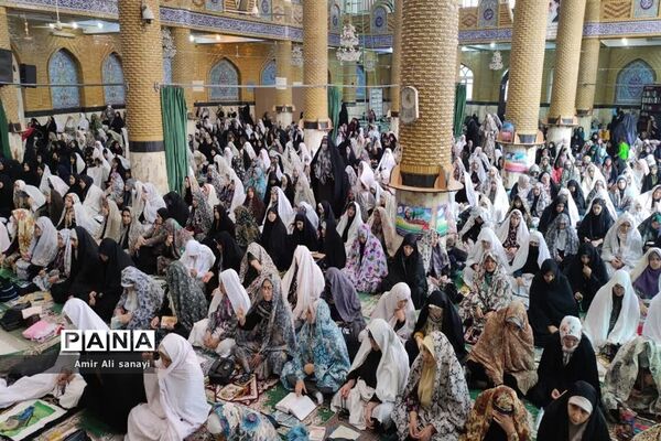برپایی نماز جمعه در آستانه فرارسیدن روز دانش‌آموز