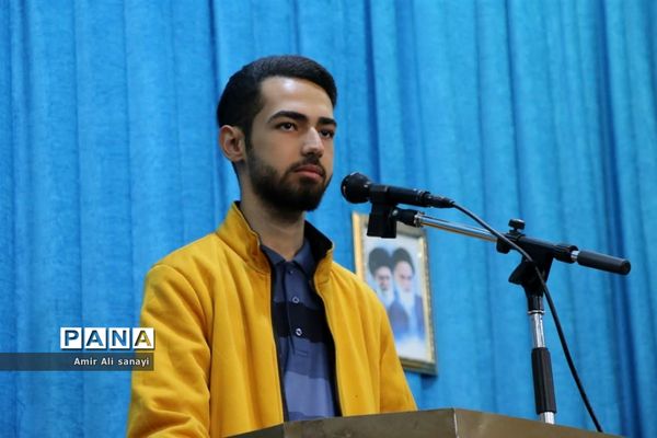 برپایی نماز جمعه در آستانه فرارسیدن روز دانش‌آموز