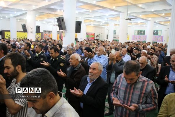 برپایی نماز جمعه در آستانه فرارسیدن روز دانش‌آموز
