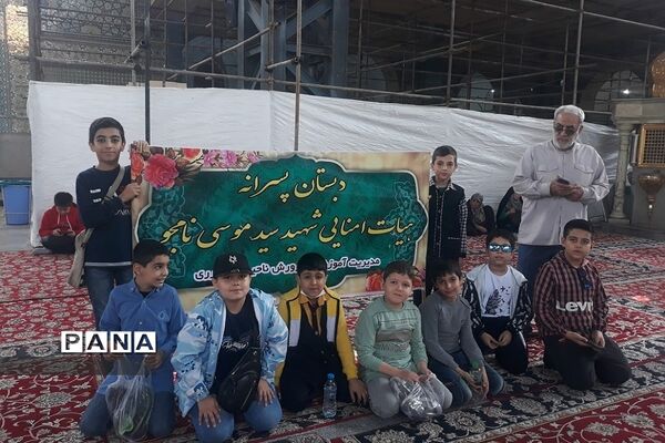 حضور دانش‌آموزان ناحیه دو ری در نماز جمعه