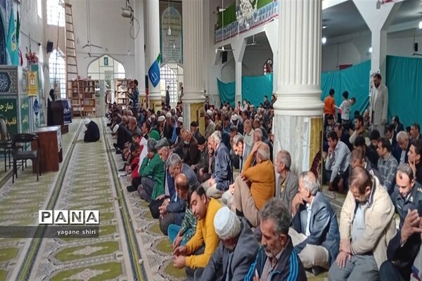 شرکت دانش‌آموزان شهرستان مانه وسملقان درنمازعبادی وسیاسی جمعه
