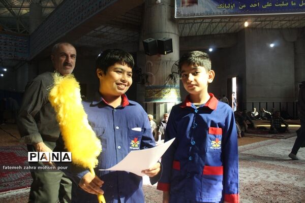 اقامه نماز جمعه در محمودآباد