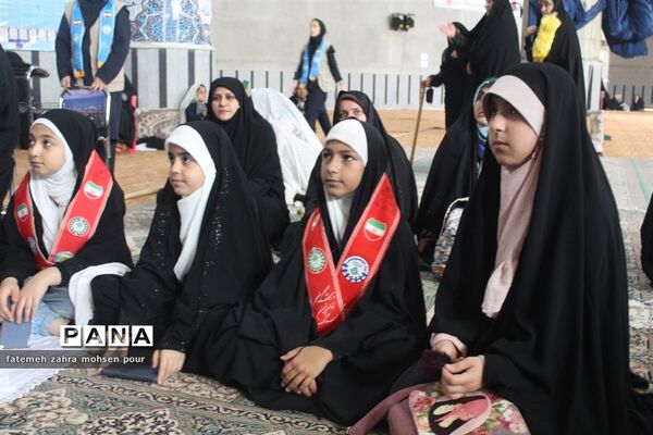اقامه نماز جمعه در محمودآباد