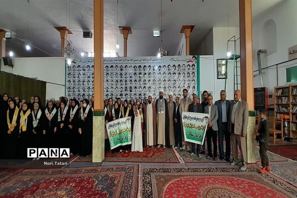 حضور پرشور فرهنگیان و دانش‌آموزان شهرستان بام و صفی آباد در نماز جمعه