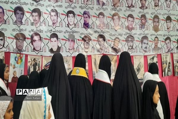 حضور پرشور فرهنگیان و دانش‌آموزان شهرستان بام و صفی آباد در نماز جمعه