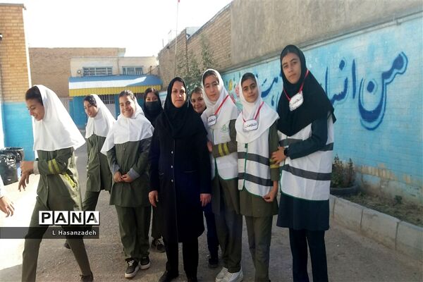 برگزاری انتخابات شورای دانش‌آموزی در مدرسه شهید خاقانی شهرستان شیروان